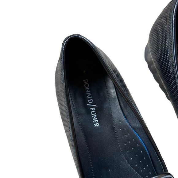 Donald Pliner Black Textured Heeled Oxford Chunky Loafer - Picture 4 of 8